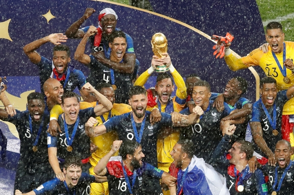 ฝรั่งเศส คว้าแชมป์ฟุตบอลโลกสมัยที่ 2 ปิดฉาก เวิลด์ คัพ 2018